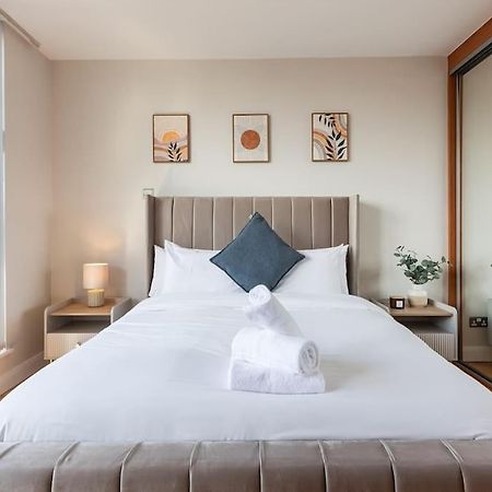 Modern Penthouse Apartment 2 Bed, 2 Bath Sleeps 6 City Centre ベルファスト エクステリア 写真