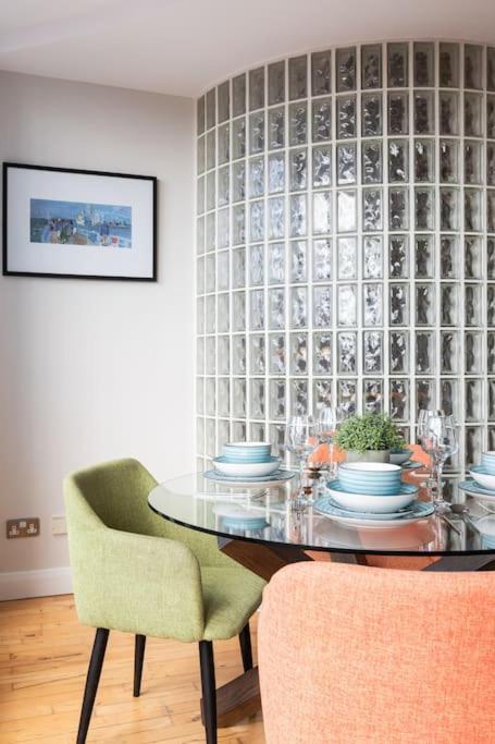 Modern Penthouse Apartment 2 Bed, 2 Bath Sleeps 6 City Centre ベルファスト エクステリア 写真