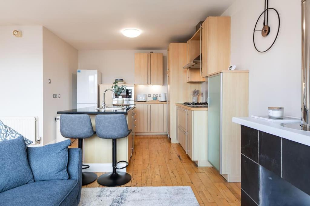 Modern Penthouse Apartment 2 Bed, 2 Bath Sleeps 6 City Centre ベルファスト エクステリア 写真